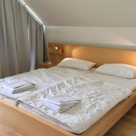 W7 - Sehr Schoenes Ferienhaus Mit Toller Lage Und Super Aussicht In Roebel An Der Mueritz Villa Екстериор снимка