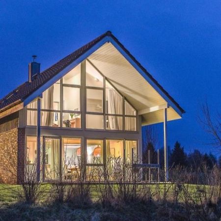 W7 - Sehr Schoenes Ferienhaus Mit Toller Lage Und Super Aussicht In Roebel An Der Mueritz Villa Екстериор снимка